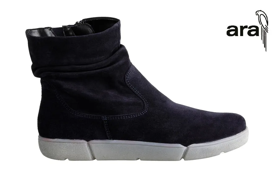 Ara Adele Navy