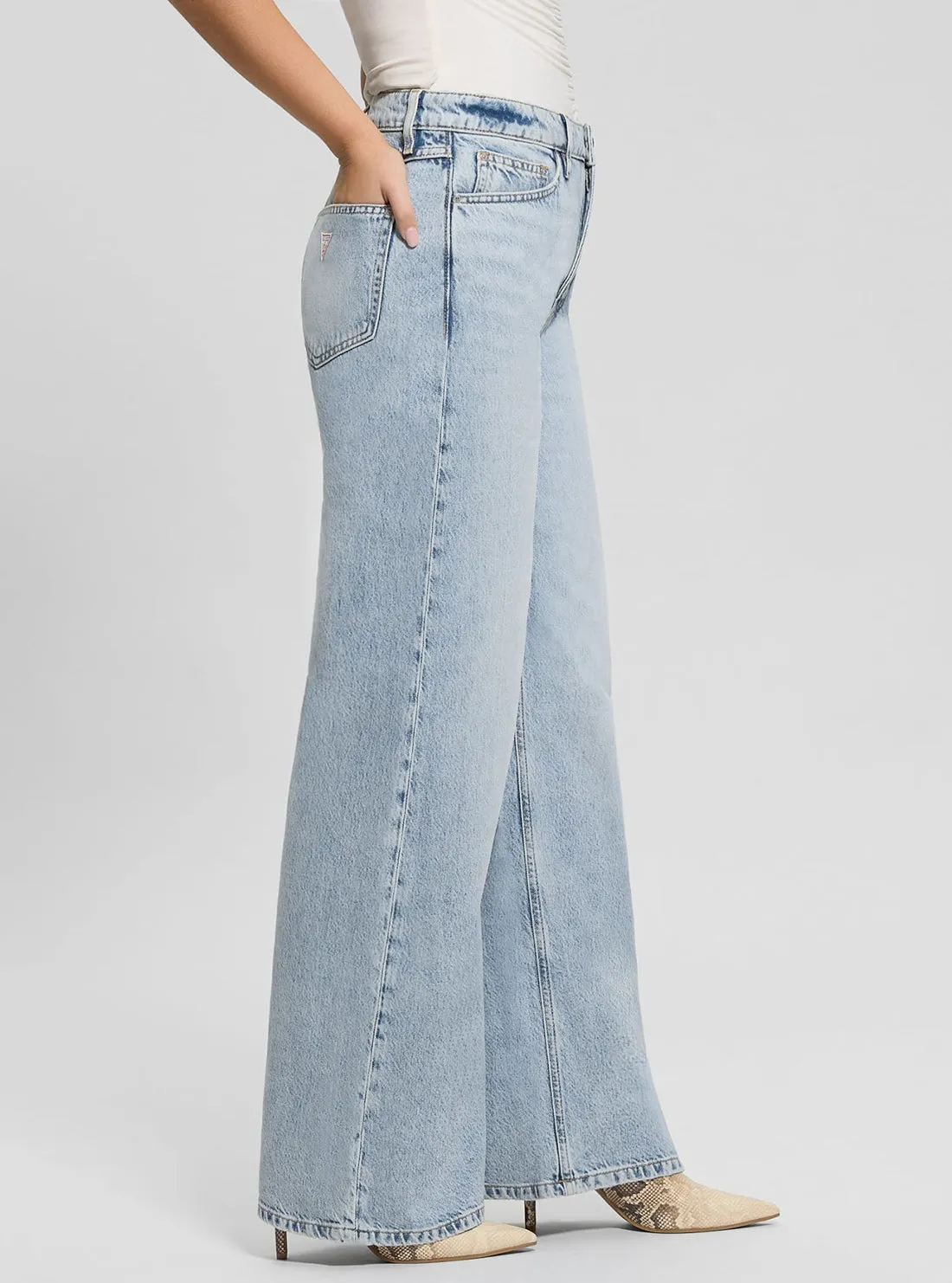Blue Bellflower Denim Jeans in Light Wash