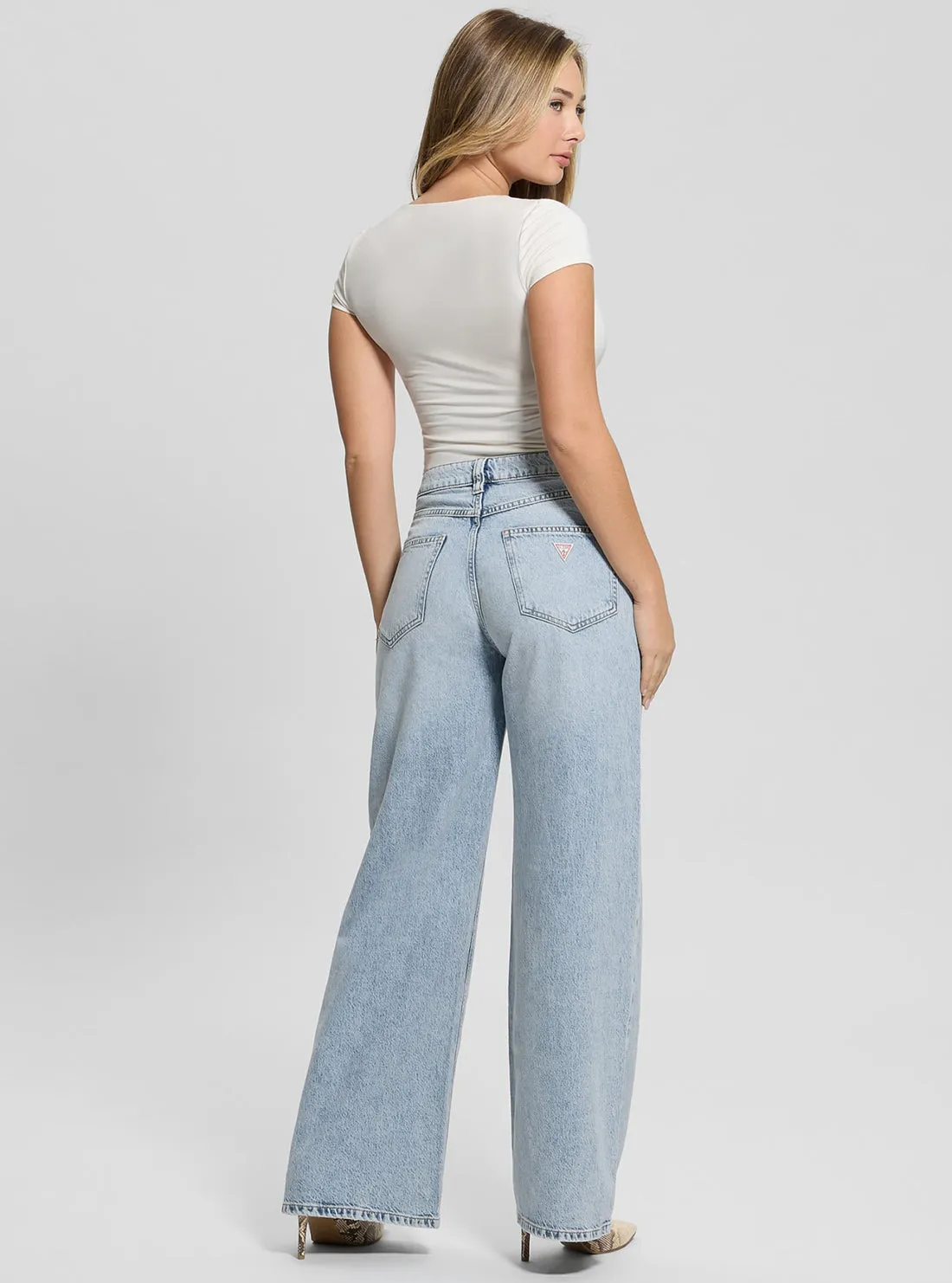 Blue Bellflower Denim Jeans in Light Wash