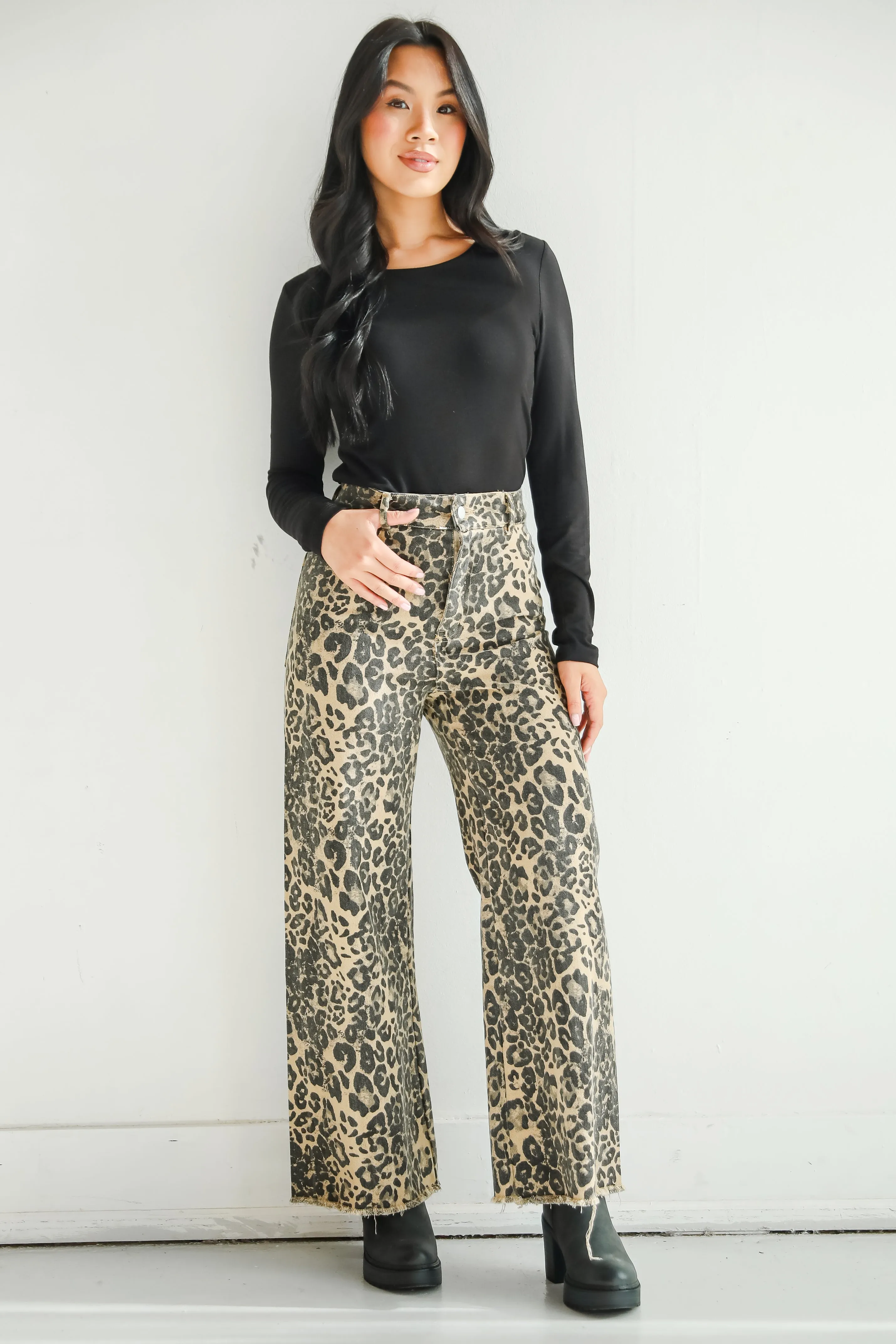 FINAL SALE - Poised Curation Leopard Wide Leg Jeans
