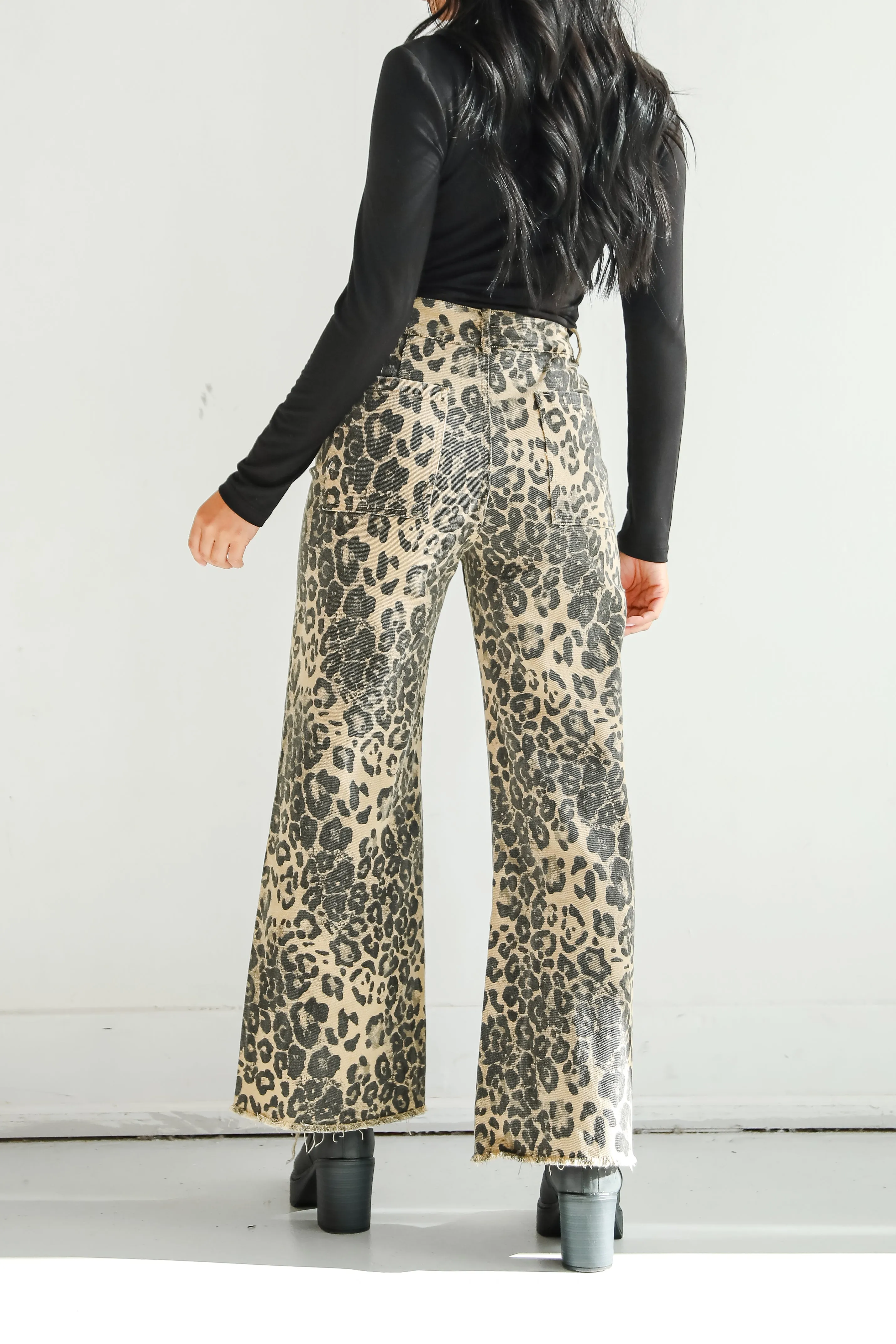 FINAL SALE - Poised Curation Leopard Wide Leg Jeans