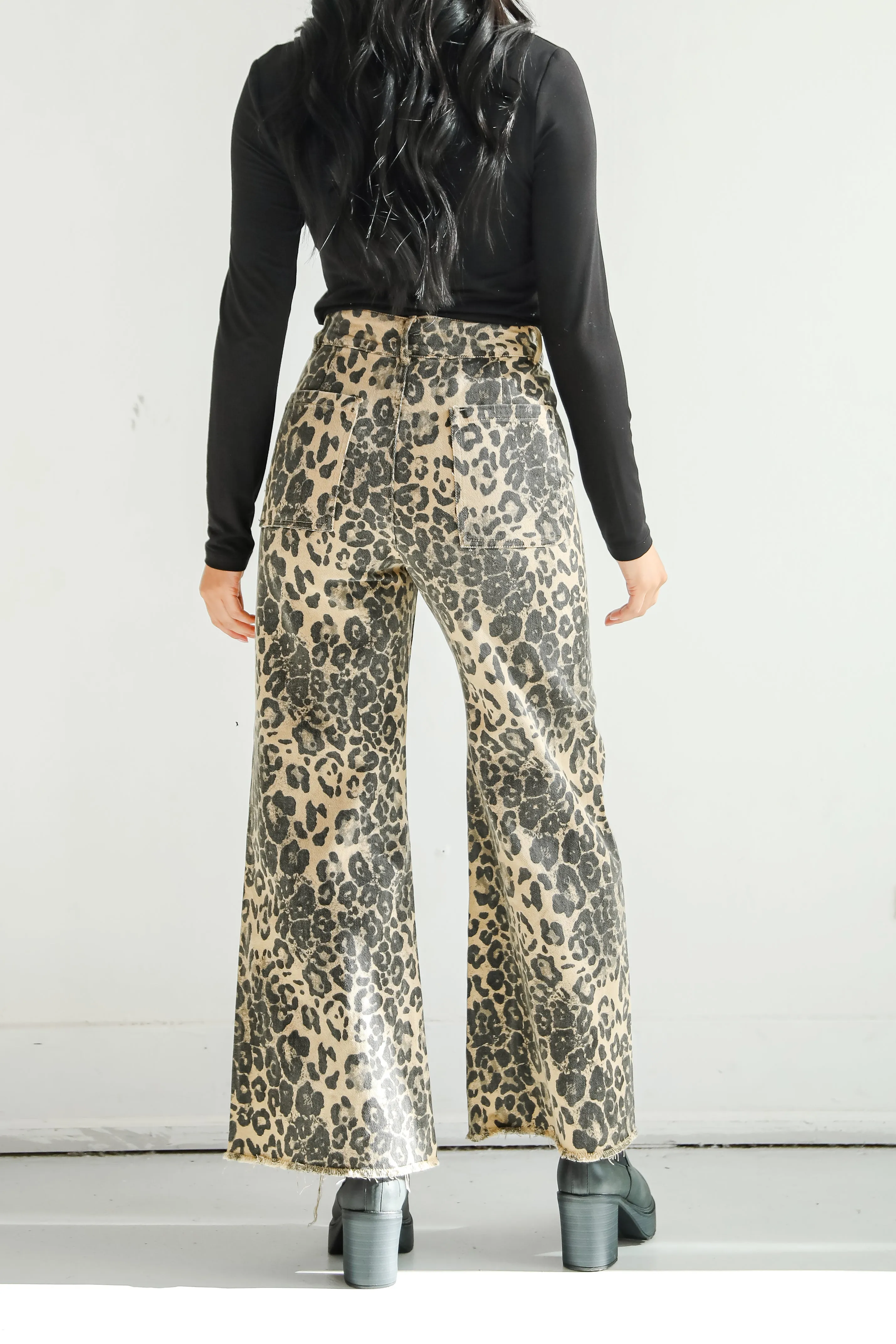 FINAL SALE - Poised Curation Leopard Wide Leg Jeans