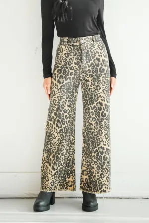 FINAL SALE - Poised Curation Leopard Wide Leg Jeans