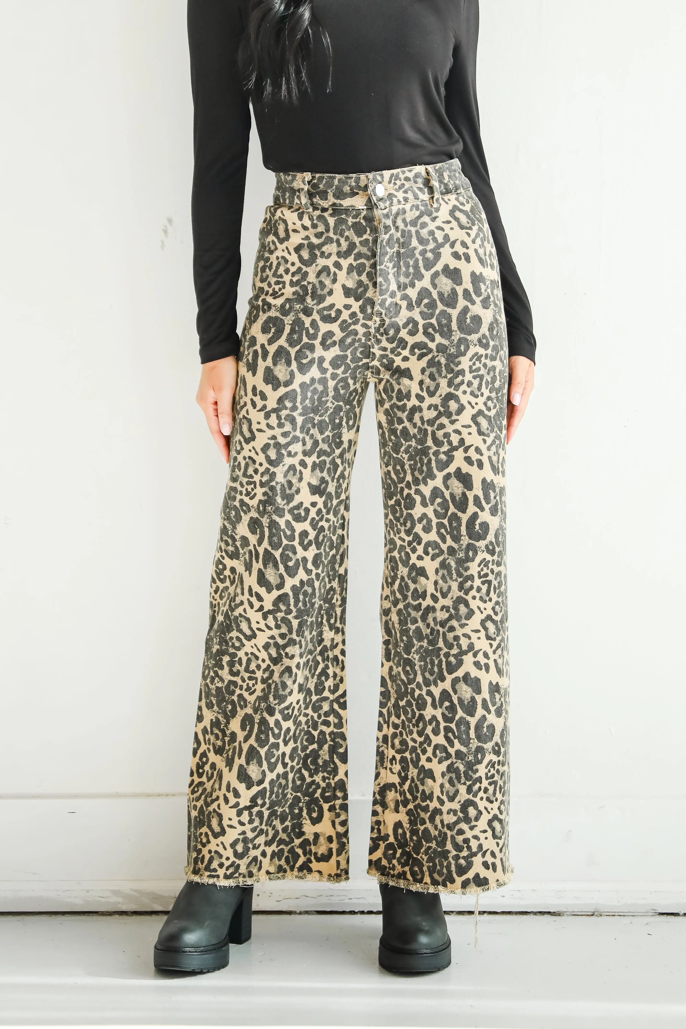 FINAL SALE - Poised Curation Leopard Wide Leg Jeans
