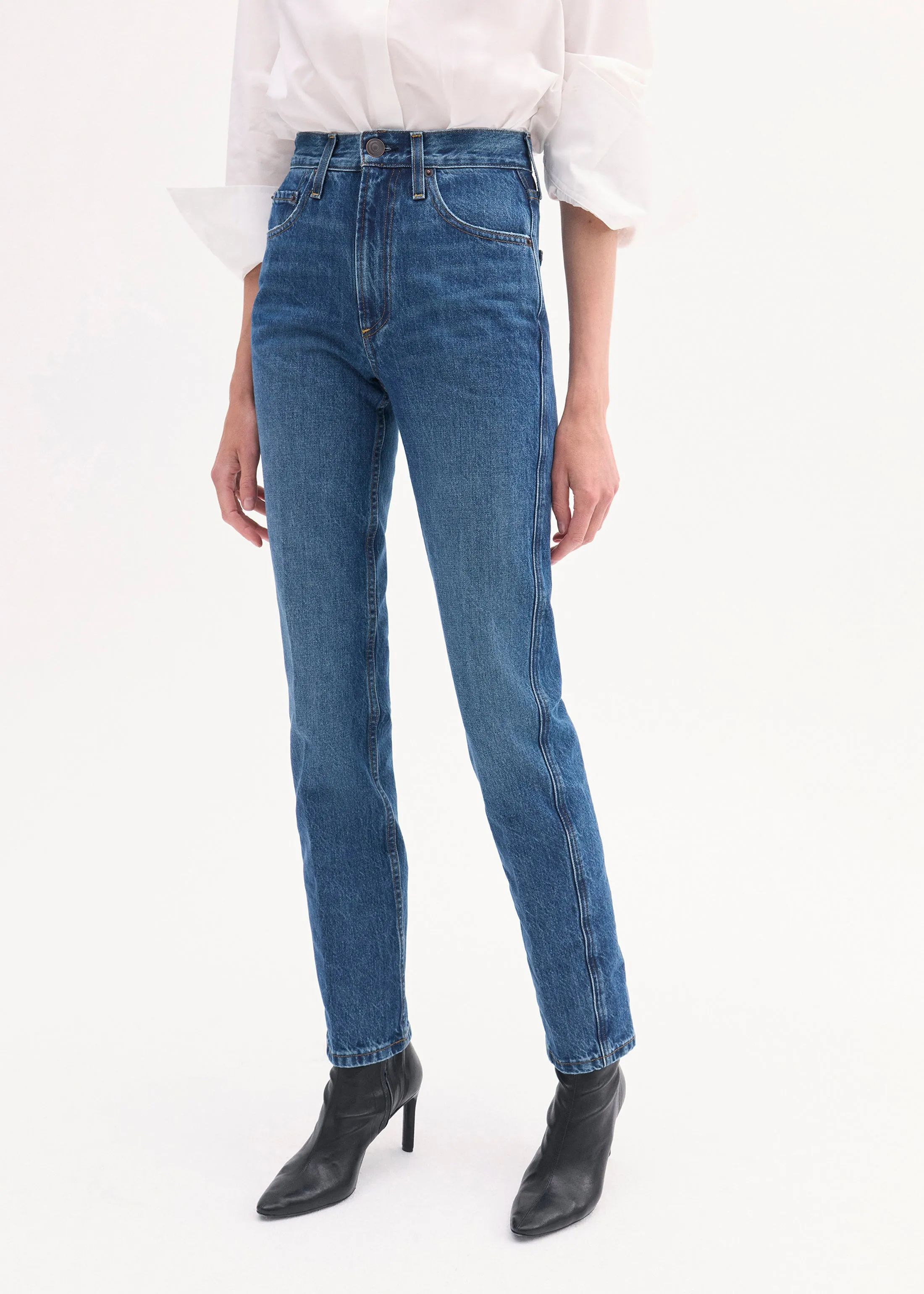High Rise Jean in Denim - Indigo