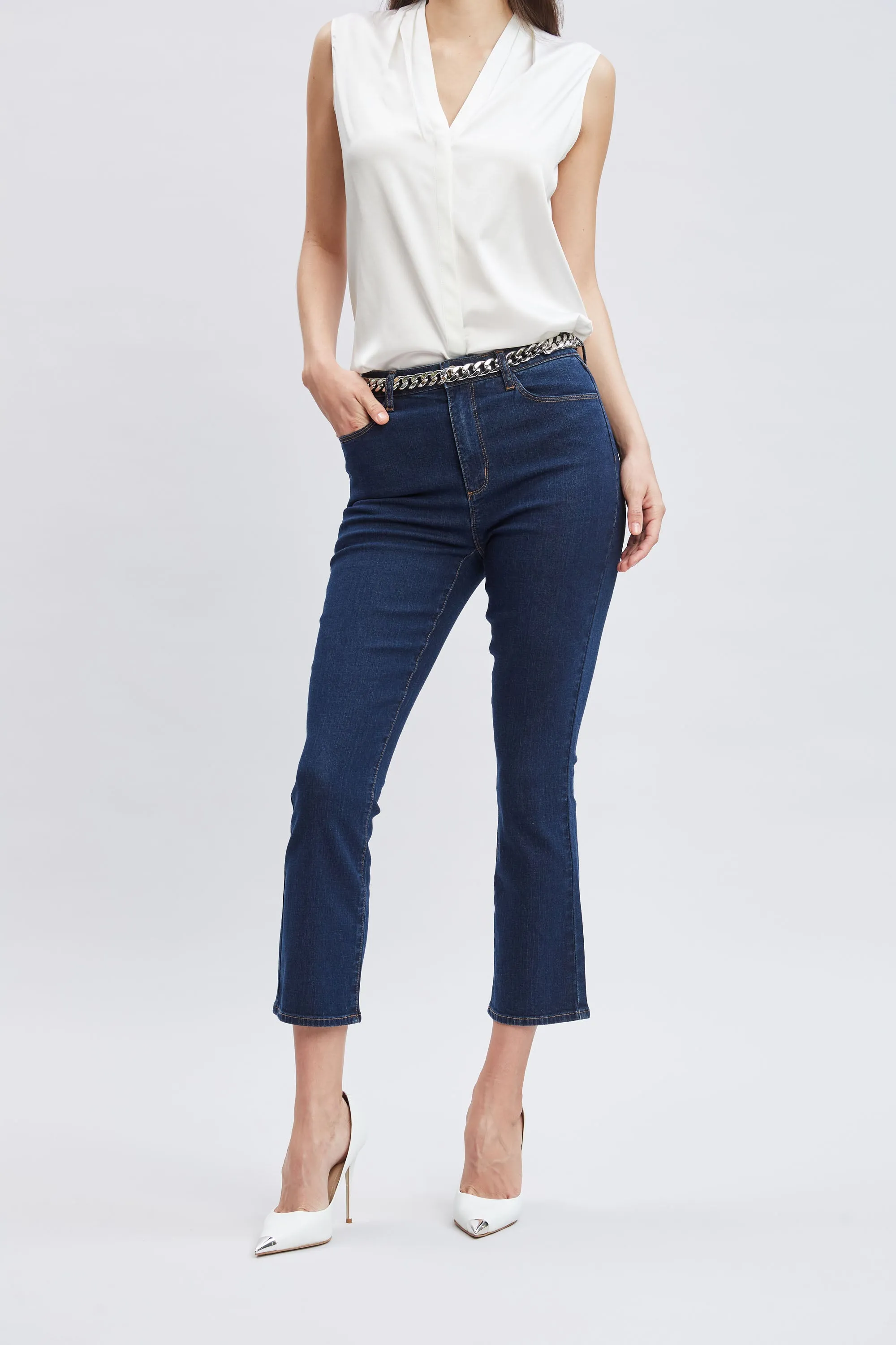 Micro Flare Cropped Jeans