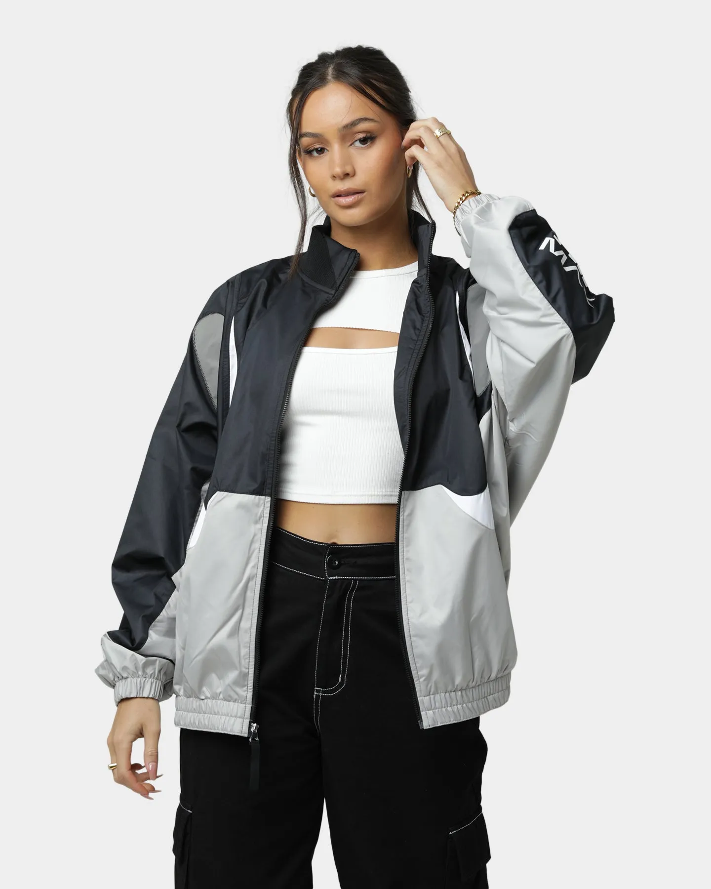 Nike Women's Sportswear Woven Air Max Day Jacket Black/Iron Grey