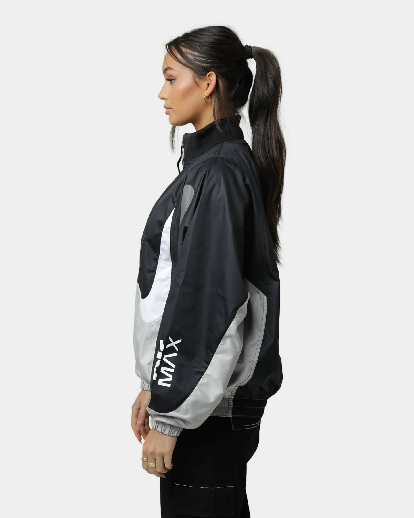 Nike Women's Sportswear Woven Air Max Day Jacket Black/Iron Grey