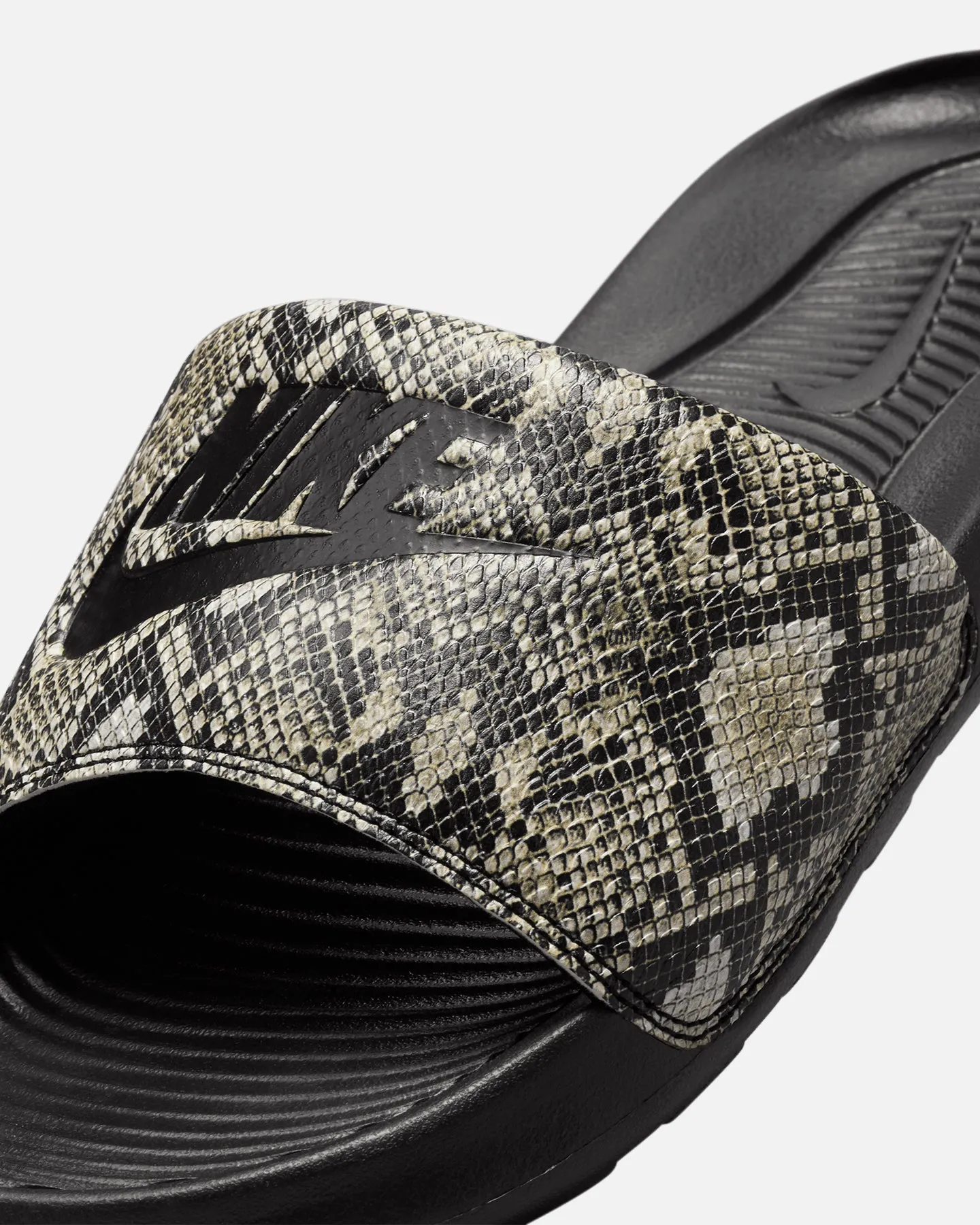 Nike Women's Victori One Slides Multi