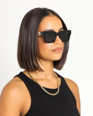 NUQE Captivate Sunglasses Black/Gold
