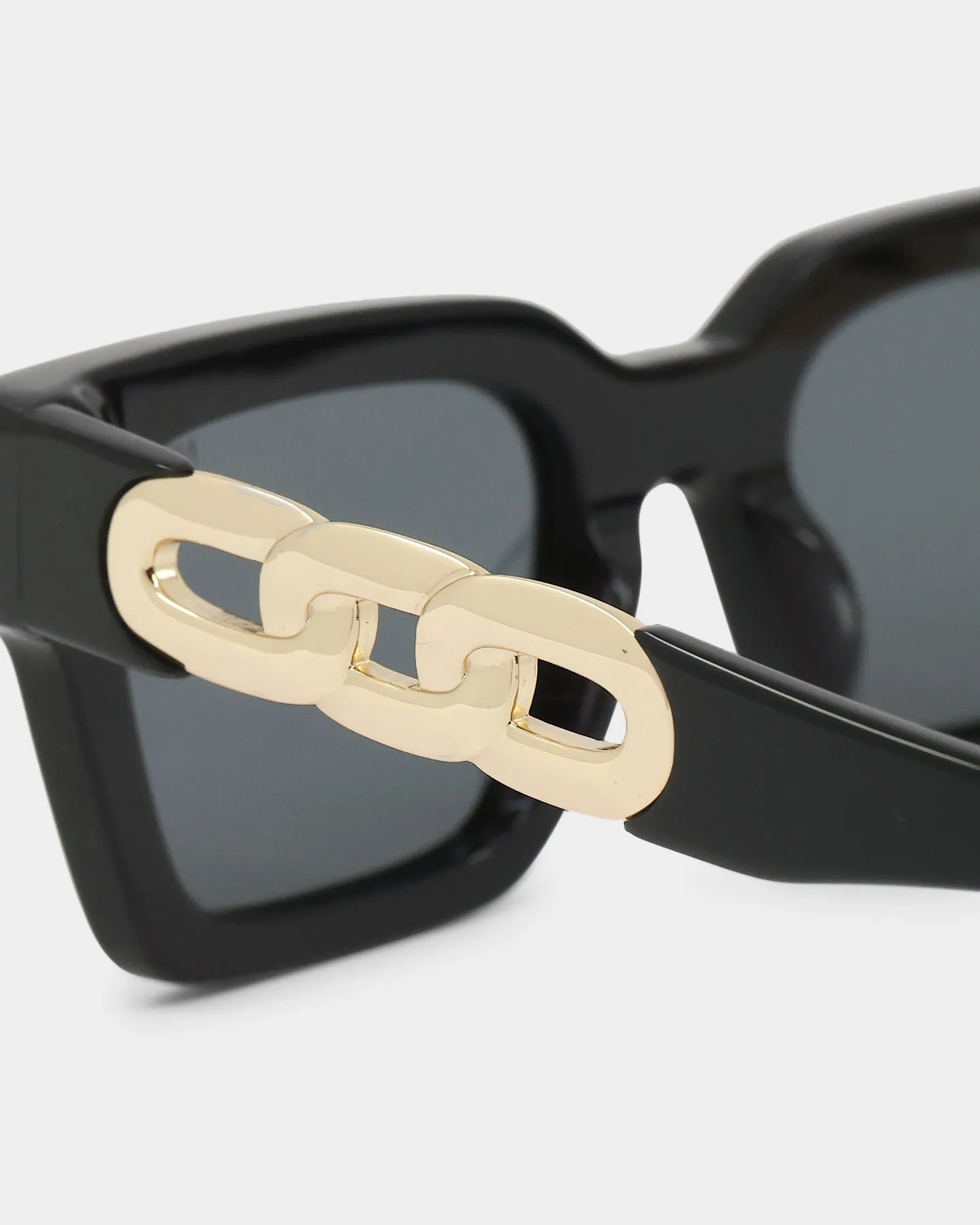 NUQE Captivate Sunglasses Black/Gold