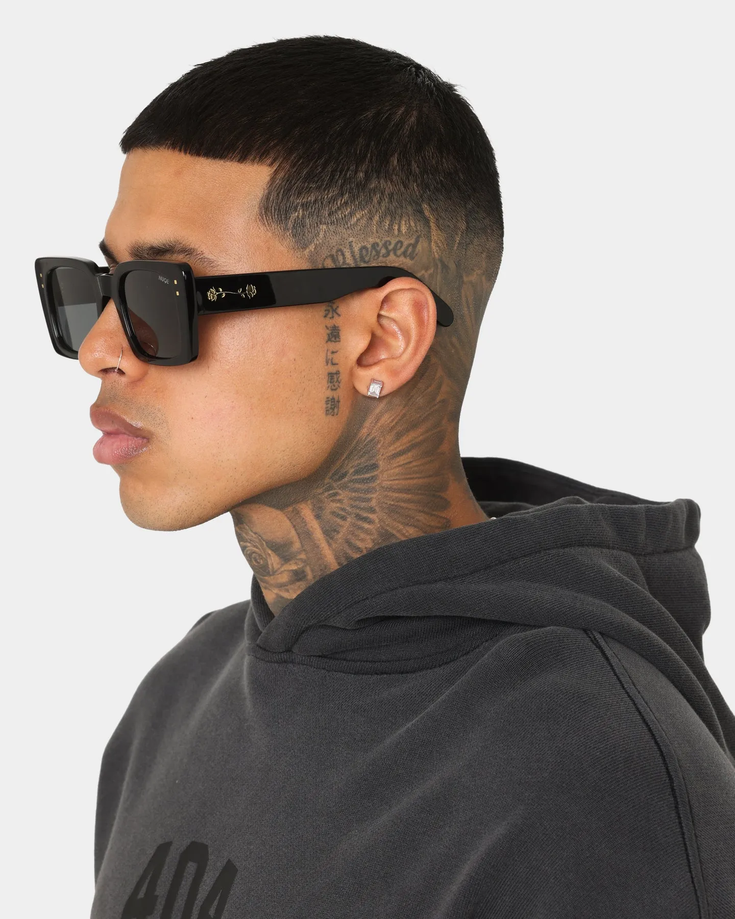 NUQE X Carré Louis Sunglasses Black/Gold