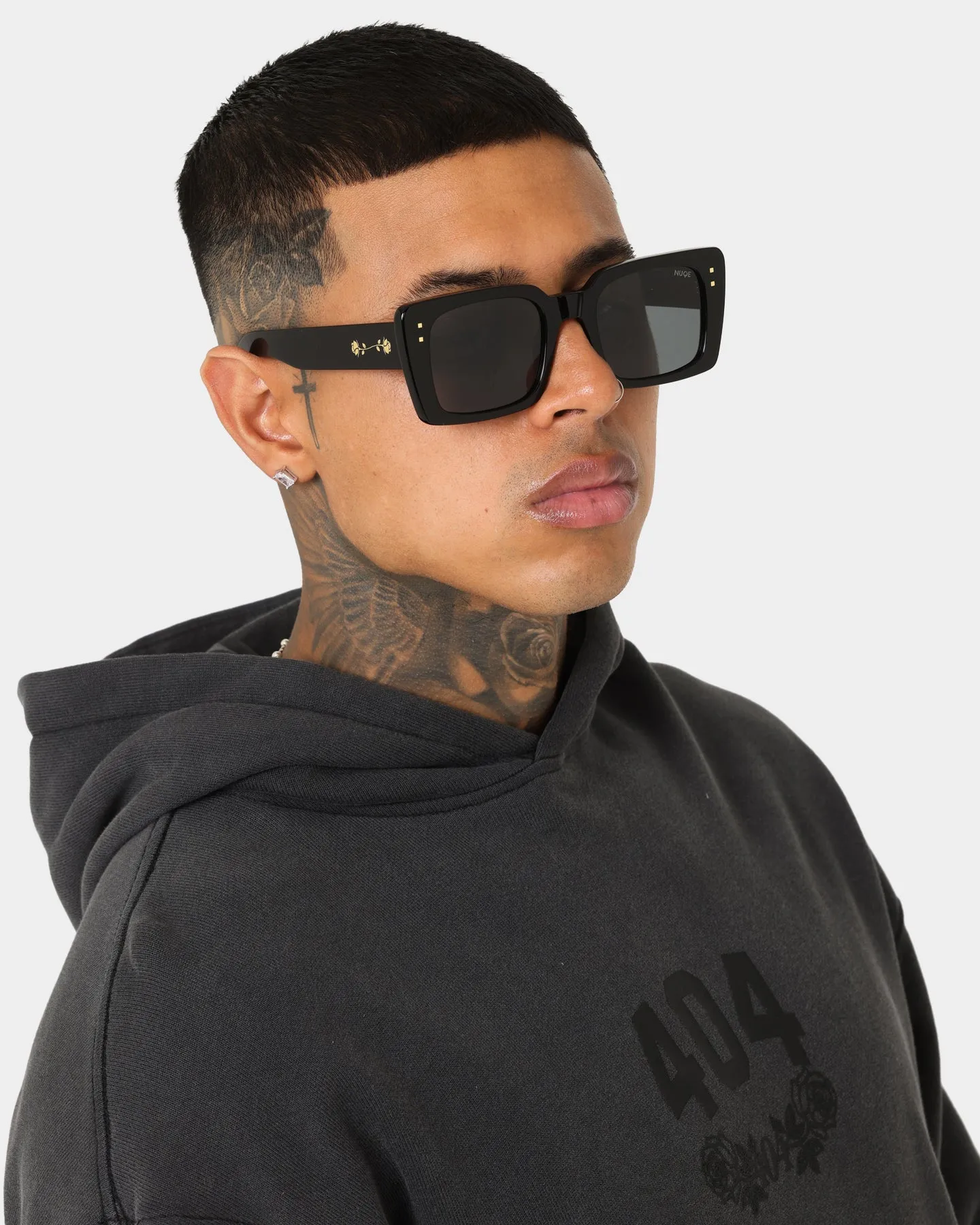 NUQE X Carré Louis Sunglasses Black/Gold