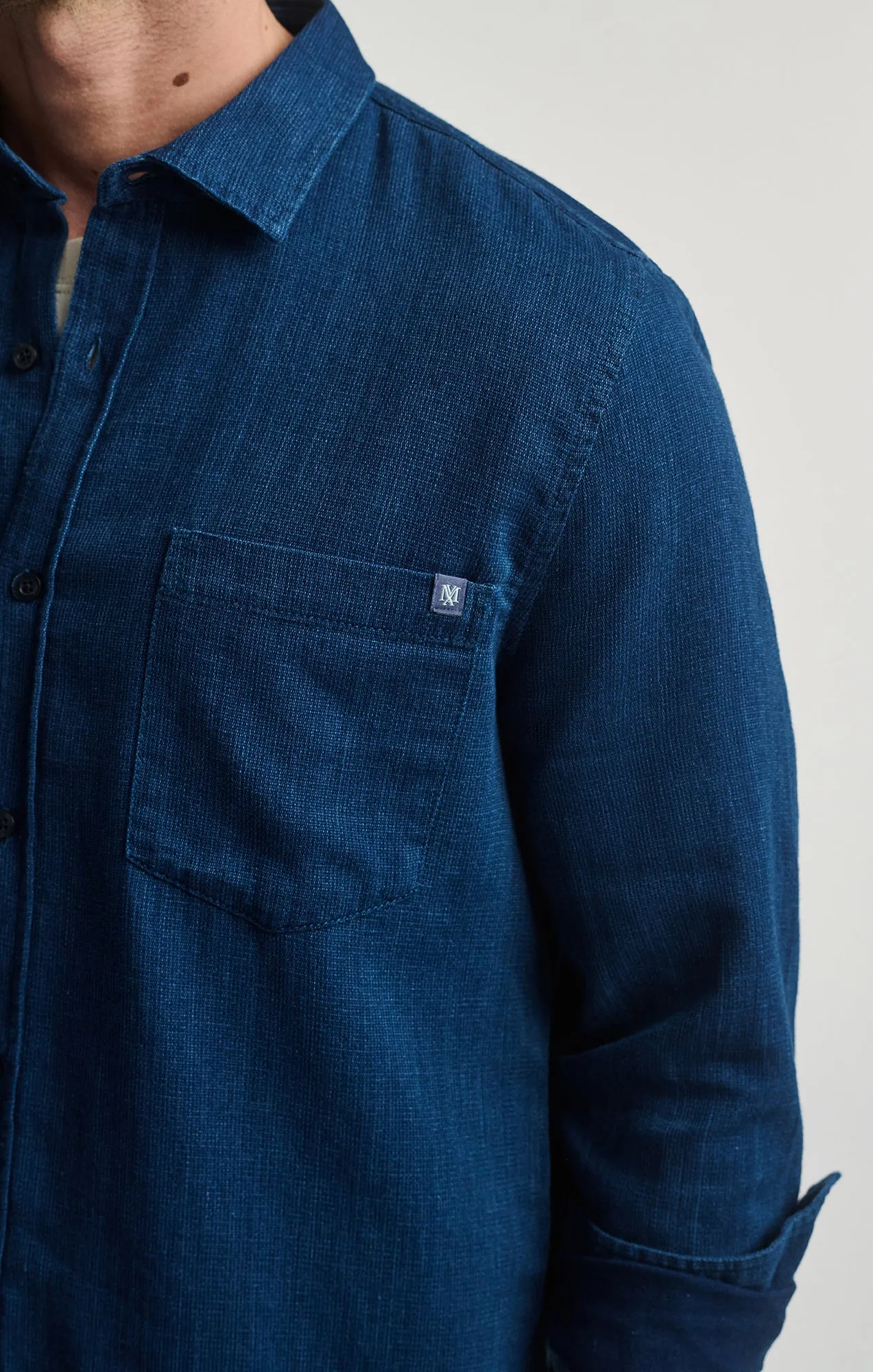 ONE POCKET LONG SLEEVE BUTTON-UP SHIRT IN INDIGO
