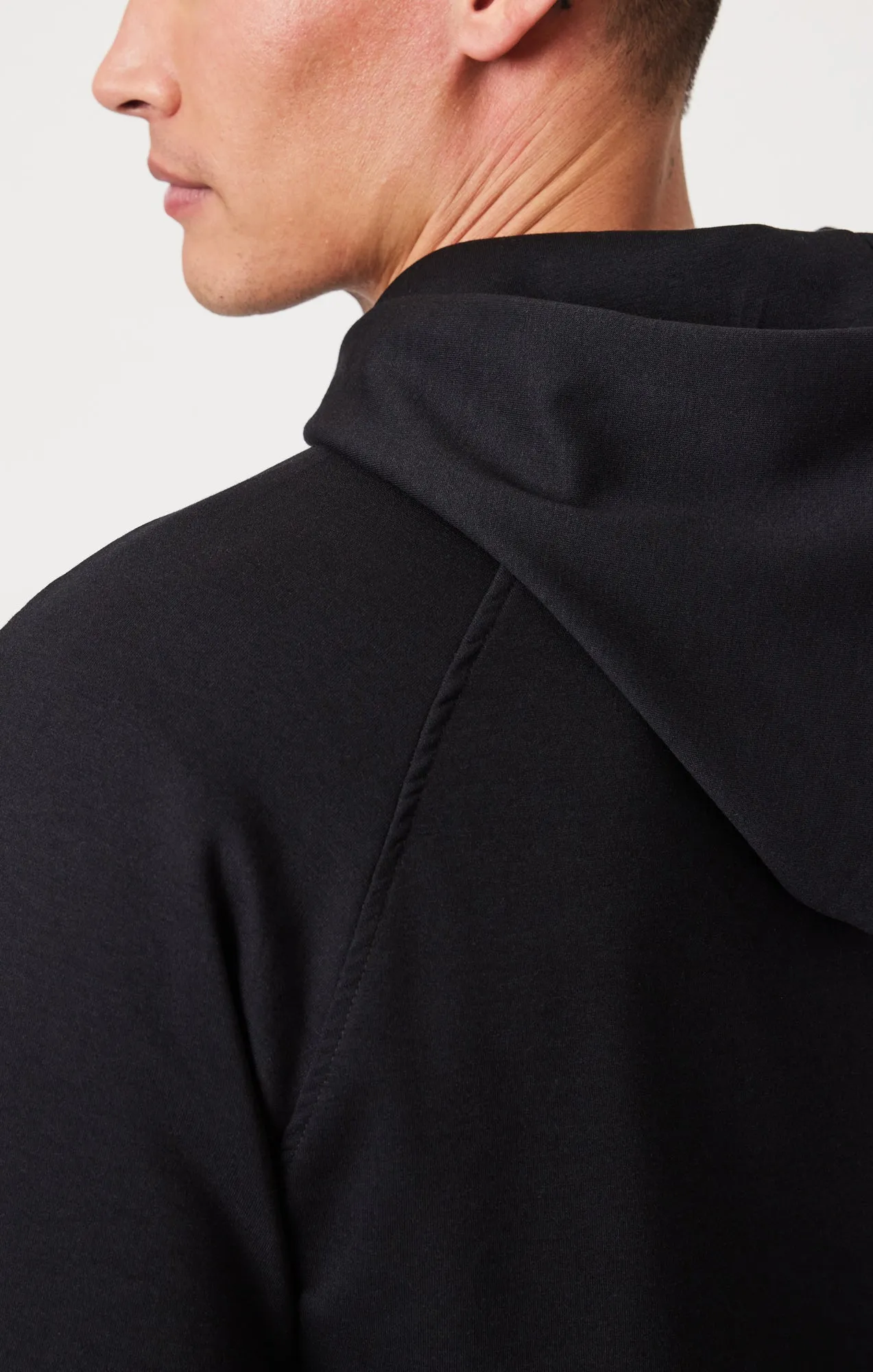 POCKET SWEATSHIRT IN BLACK