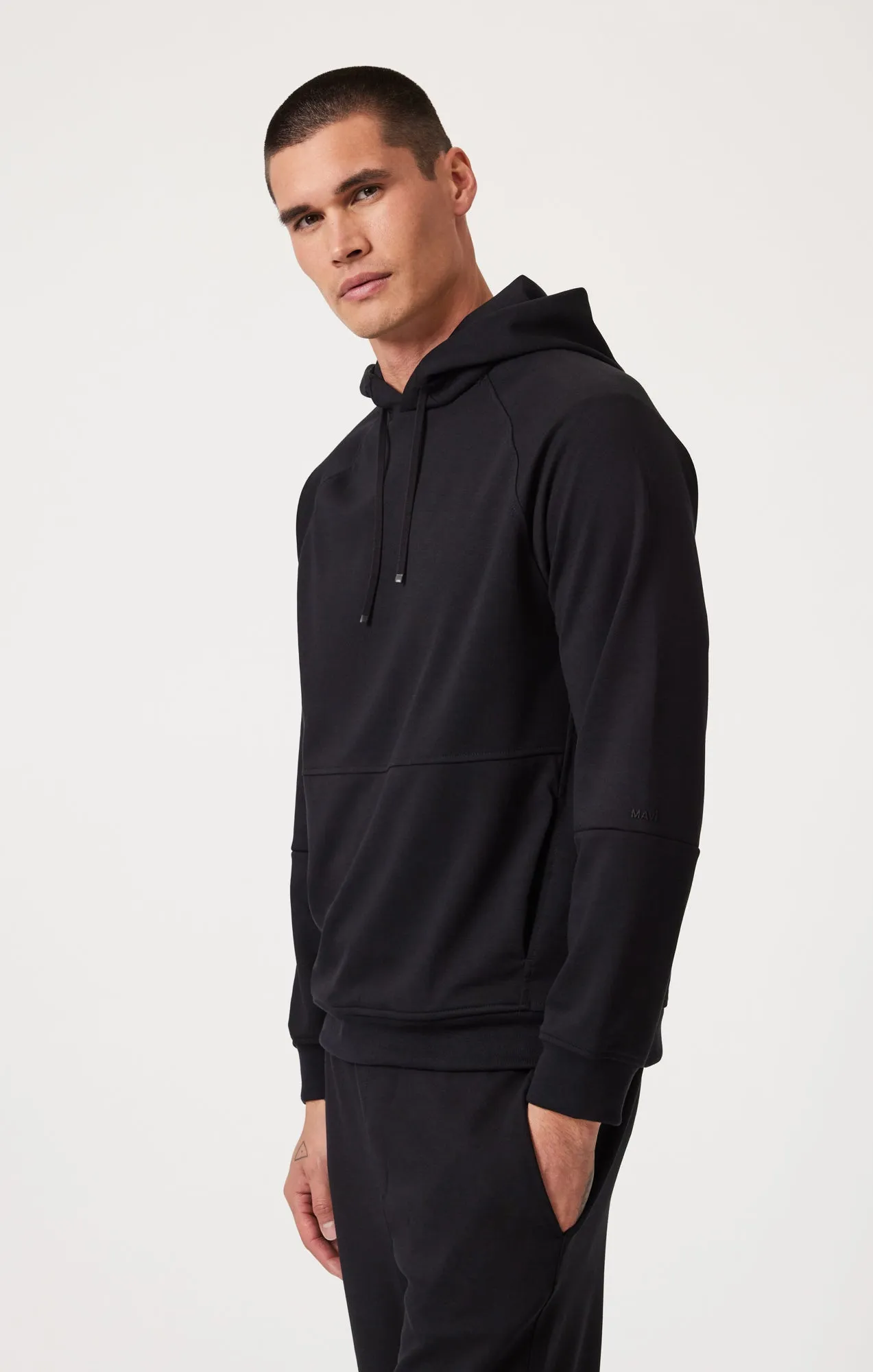 POCKET SWEATSHIRT IN BLACK