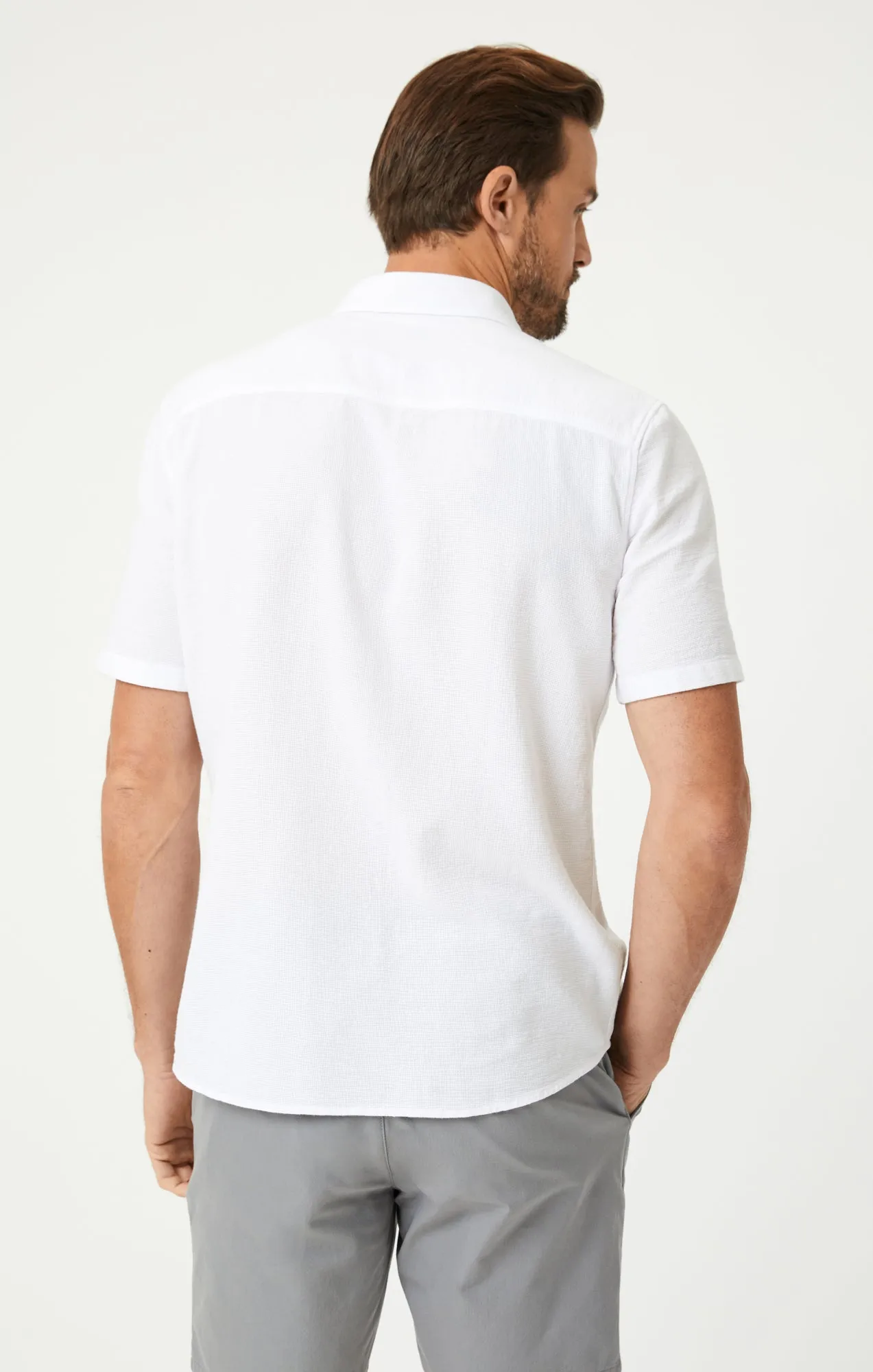 SHORT SLEEVE BUTTON-UP SHIRT IN WHITE