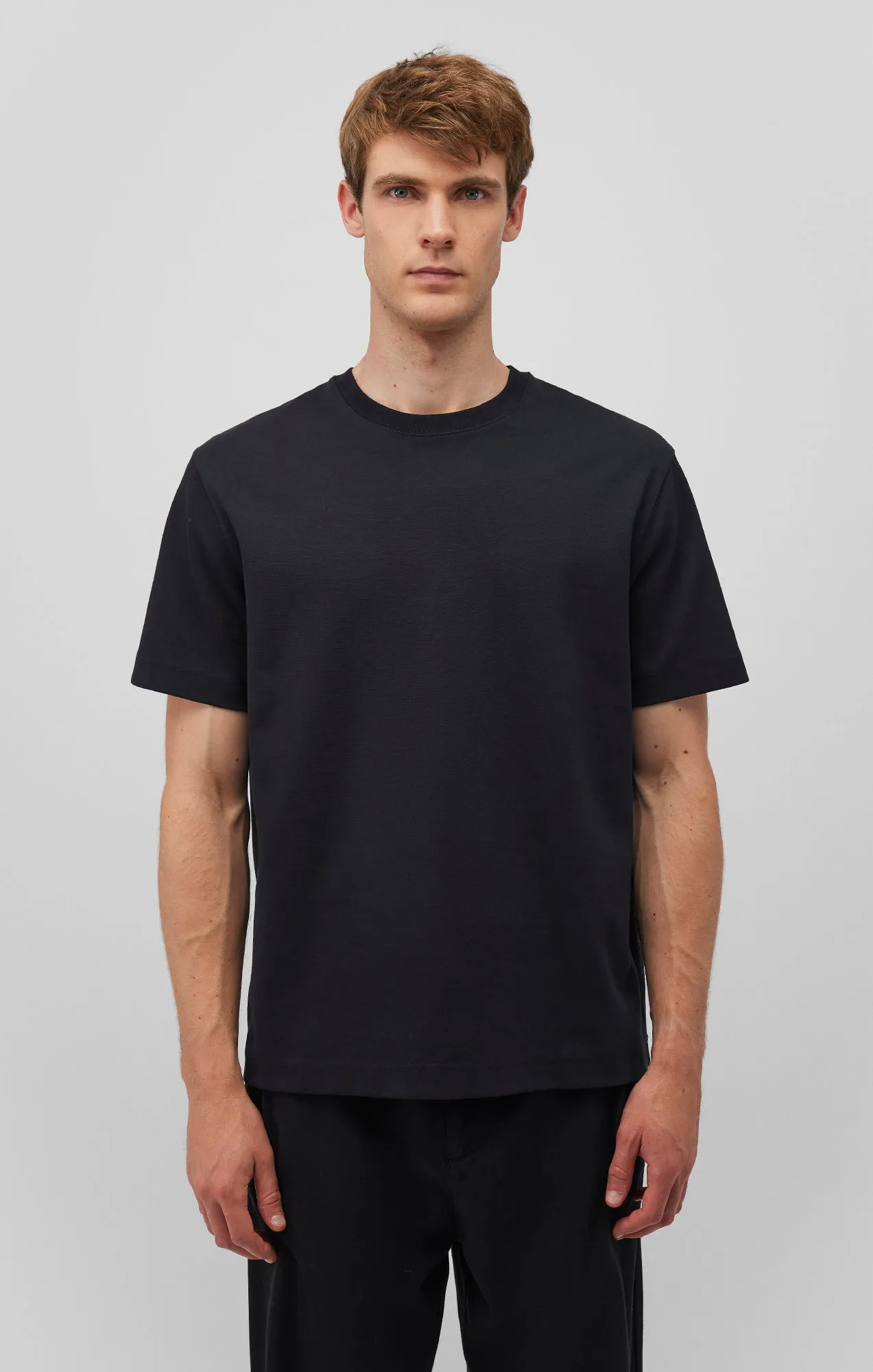 SHORT SLEEVE CREW NECK T-SHIRT IN BLACK