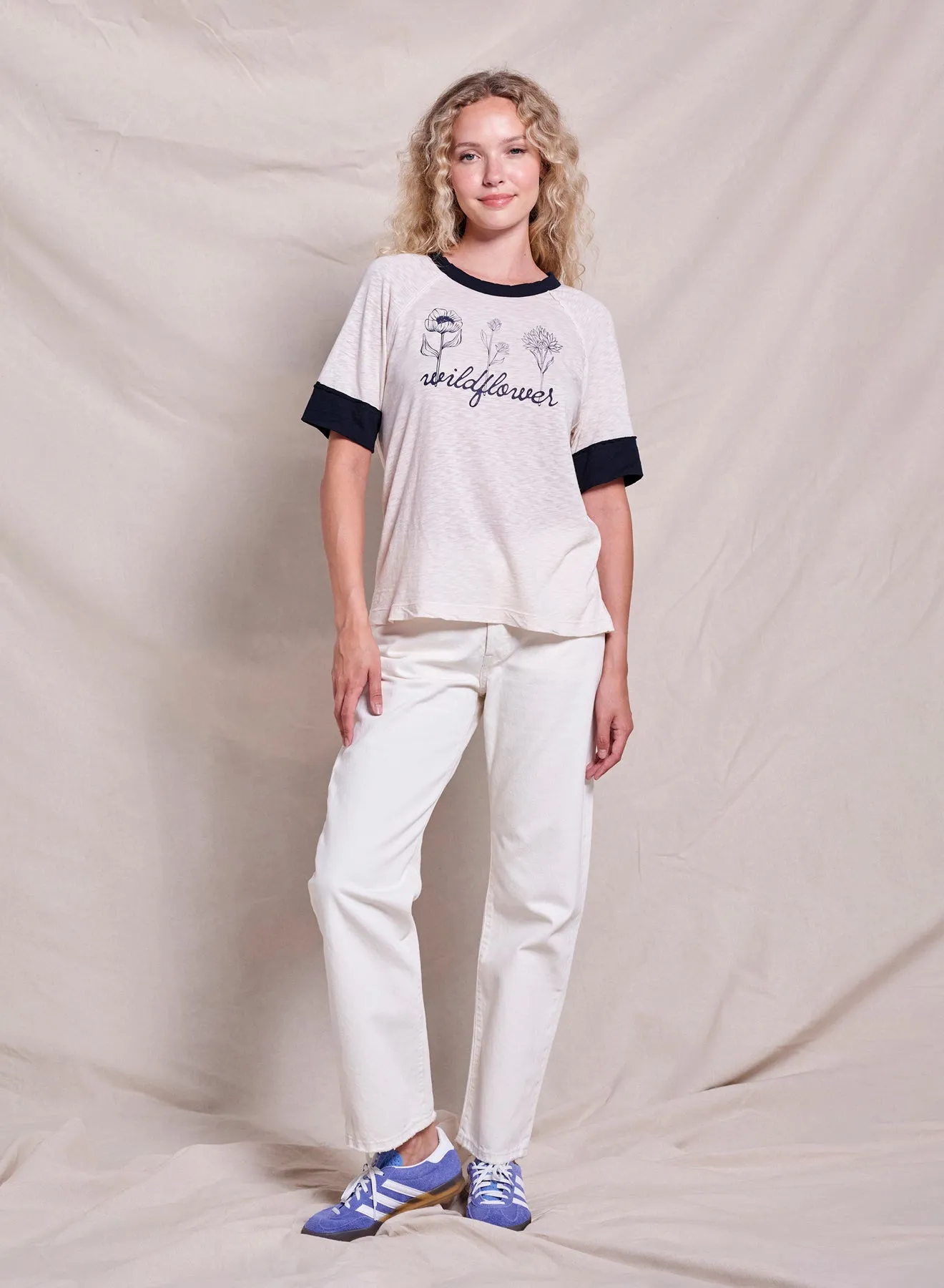 Sundry Wildflowers Boyfriend Tee in Oyster