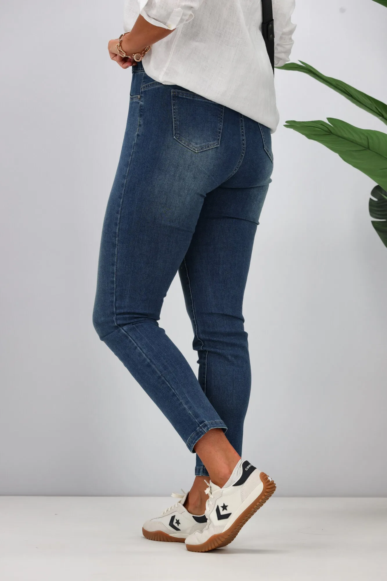 Threadz The High Rise Slim Leg Stretch Jean Blue