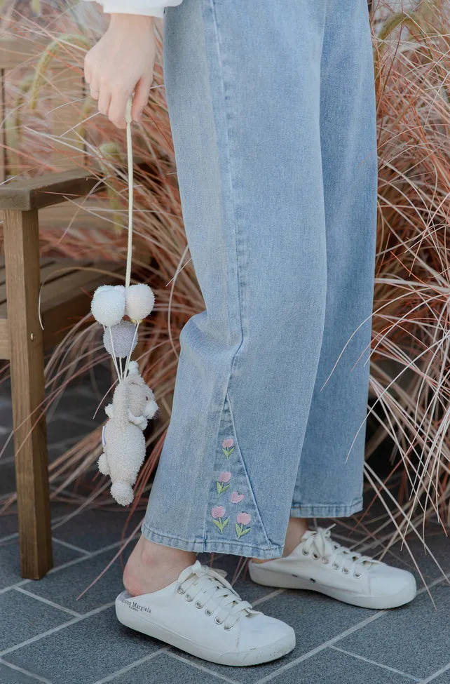 Tulip Tips Embroidered Jeans (2 Colors)