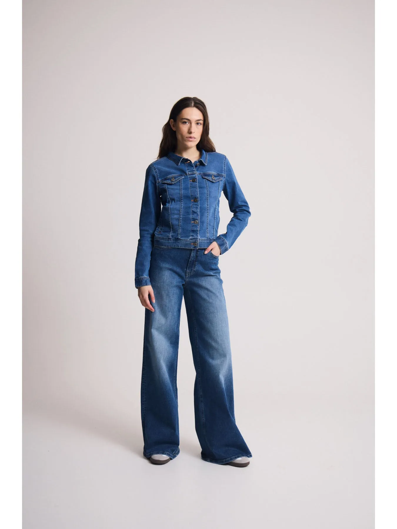 Twiggy Wide Leg Jeans - Medium Blue