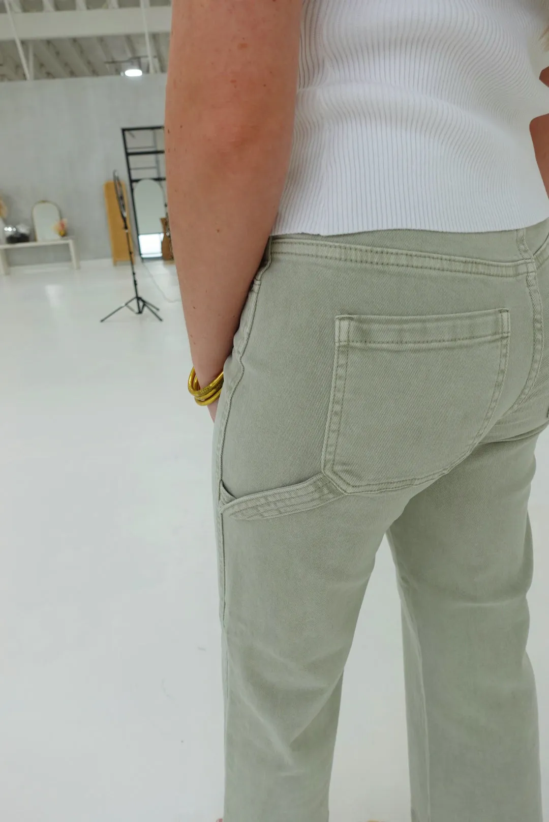 Unlike Traditional Wide Leg Jean