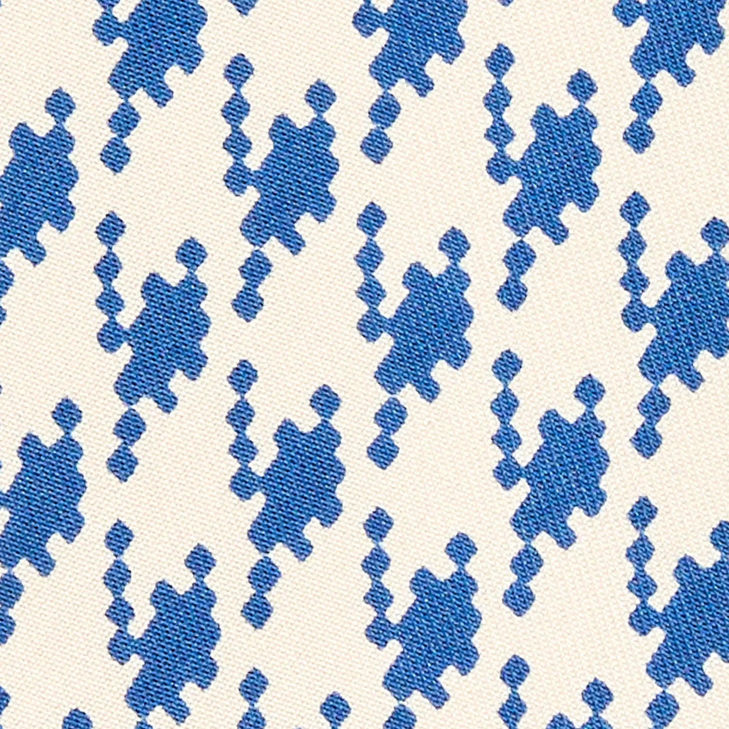 WHITE SILK TIE