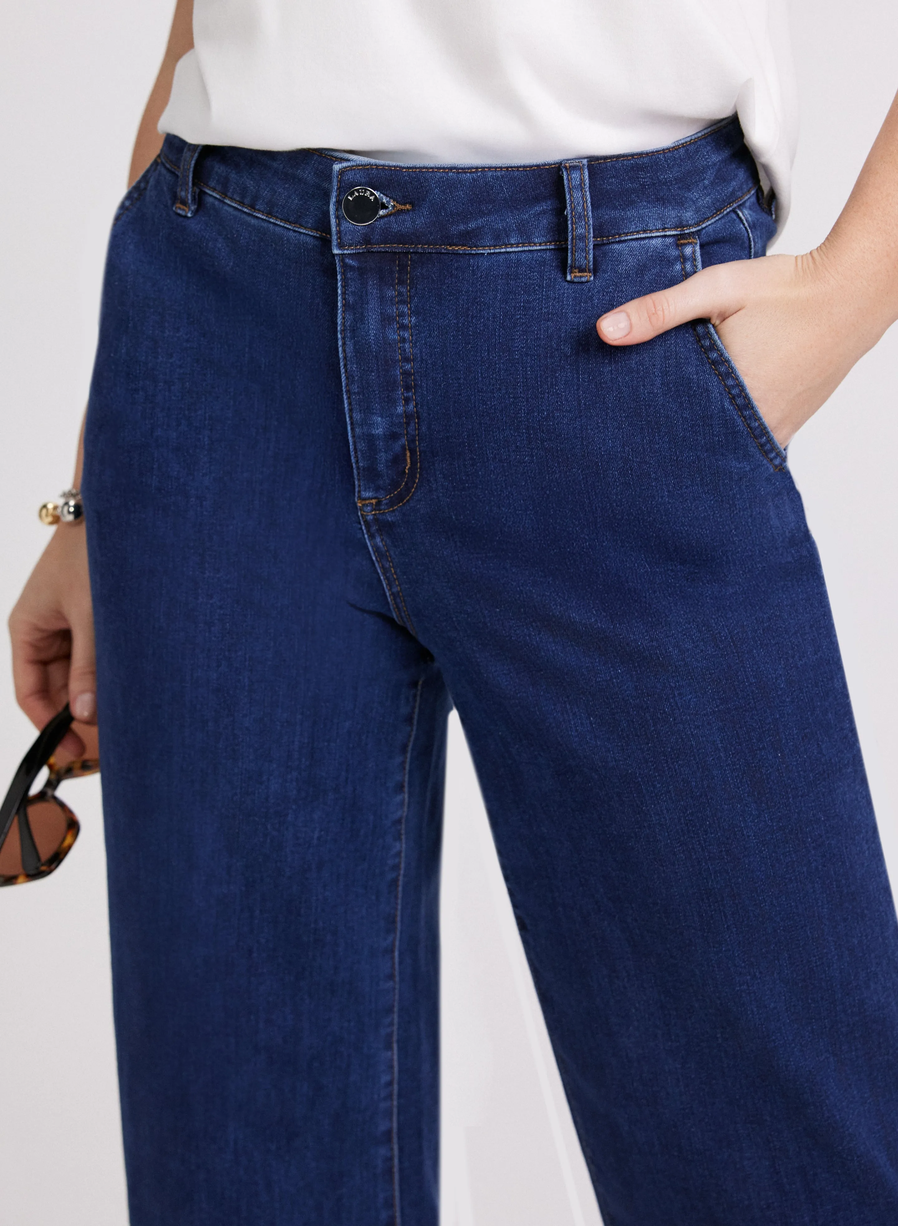 Wide-Leg Capri Jeans