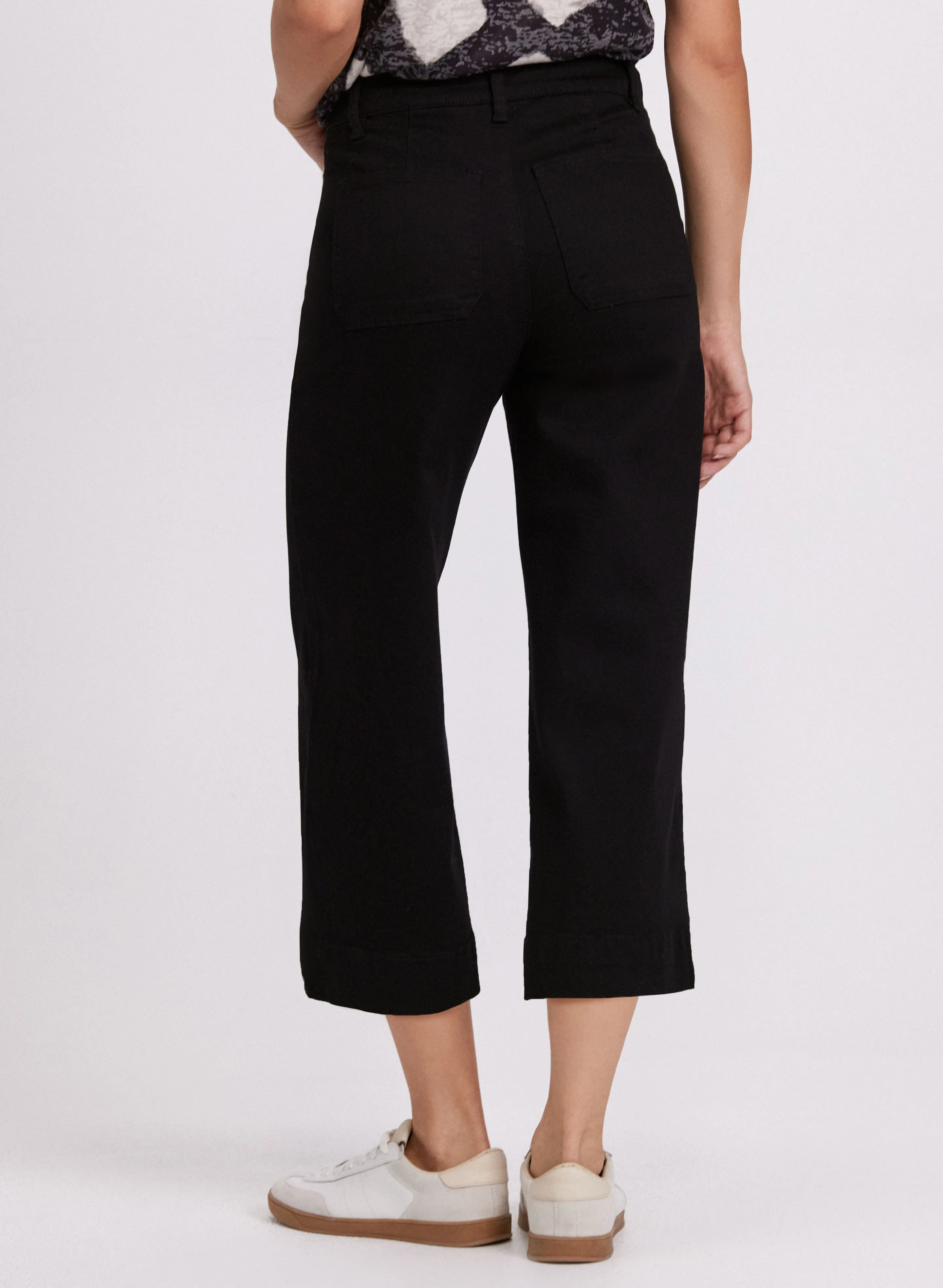 Wide-Leg Cropped Jeans
