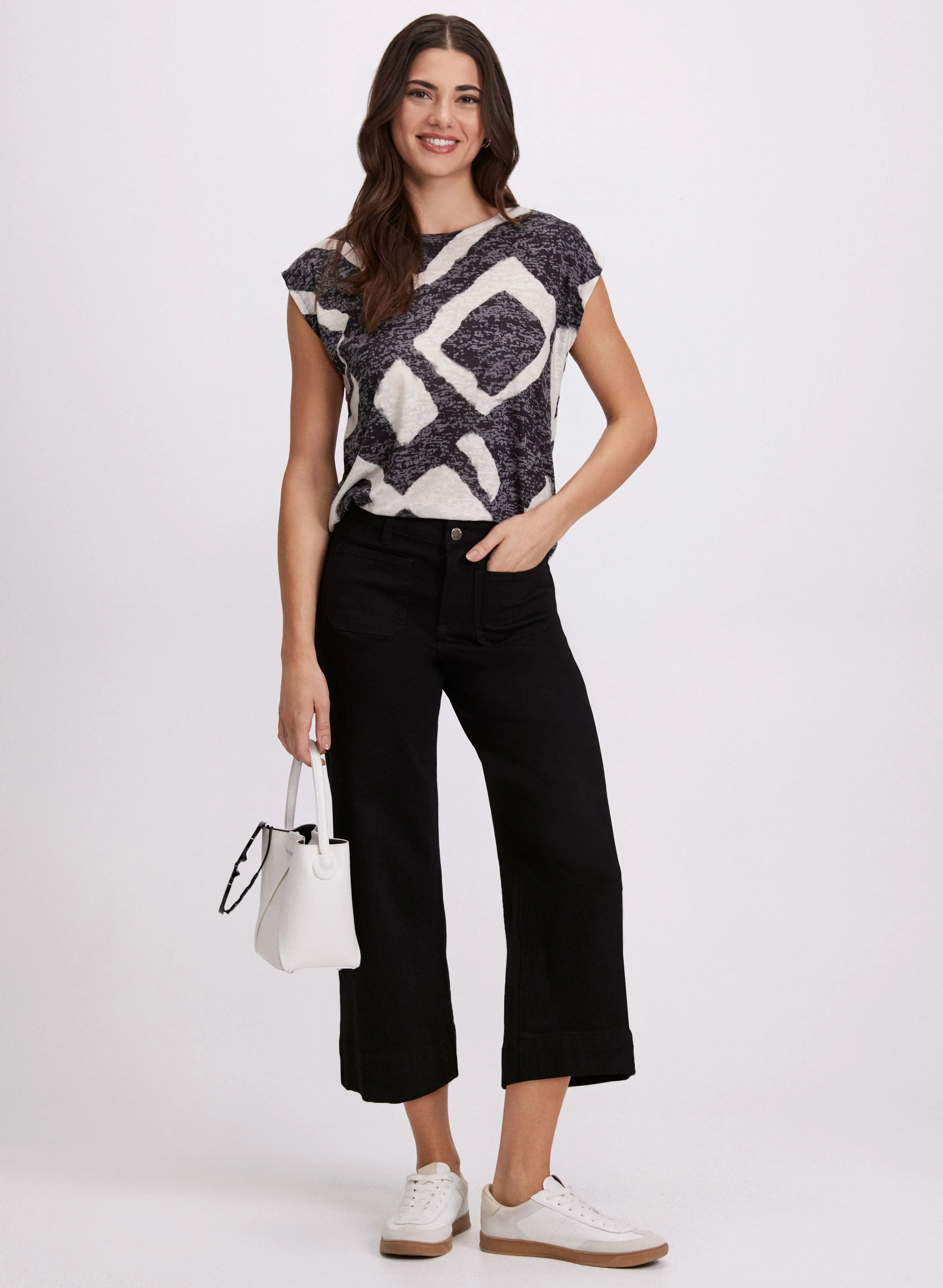 Wide-Leg Cropped Jeans