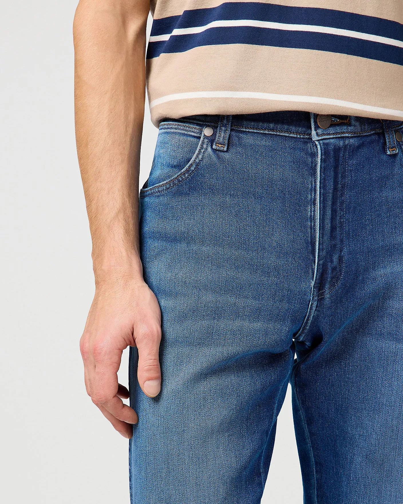 Wrangler River Regular Tapered Mens Jeans - Outlaw