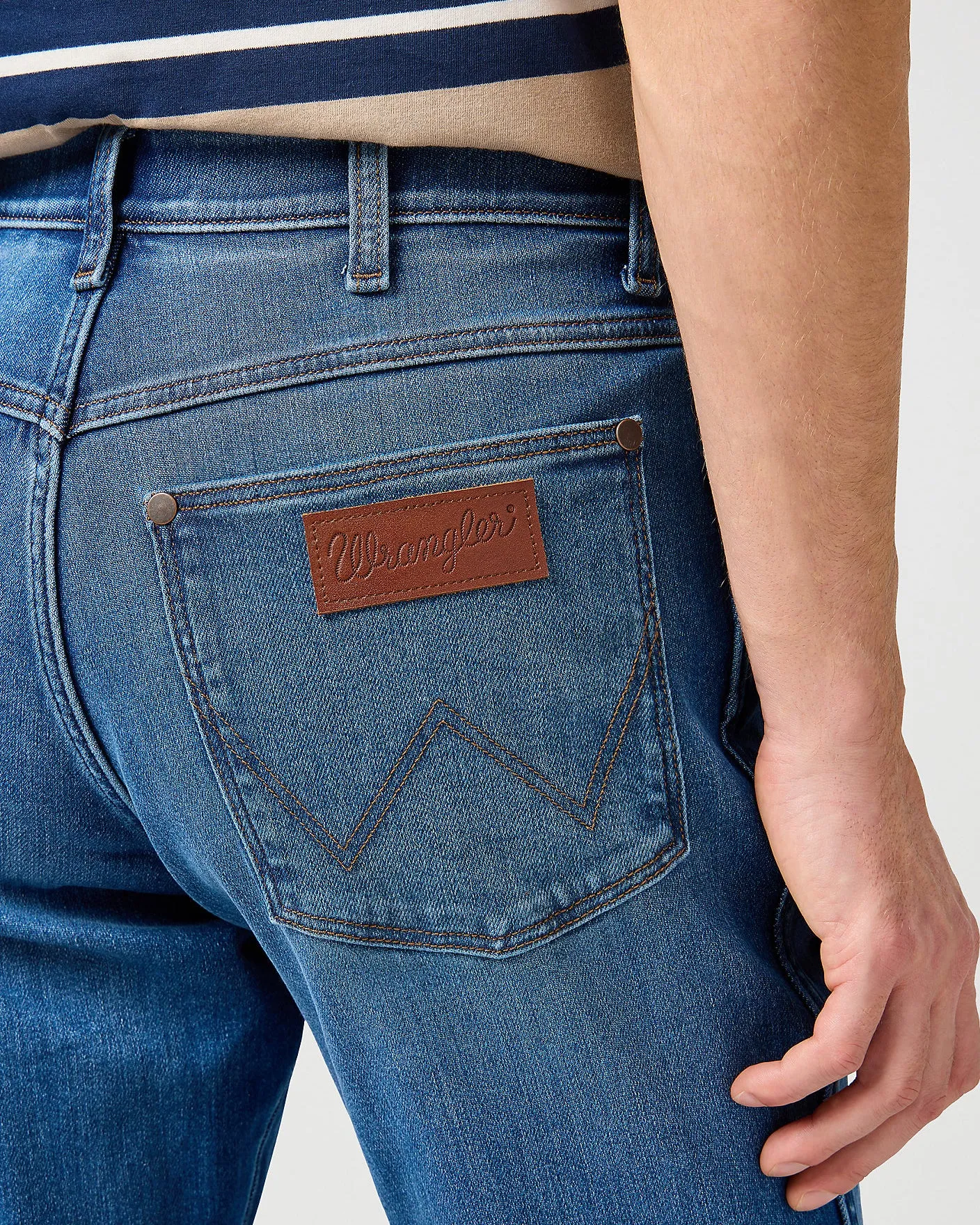 Wrangler River Regular Tapered Mens Jeans - Outlaw